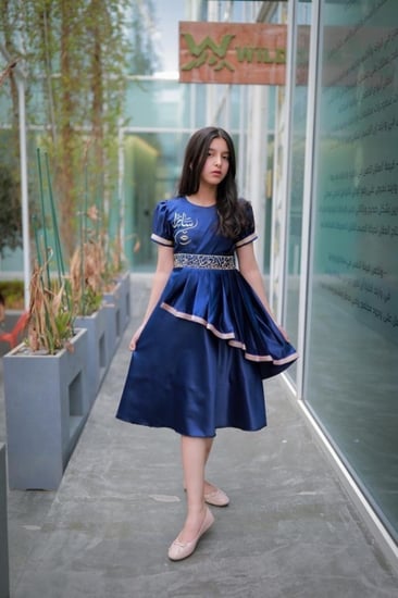 فستان كحلي أنيق