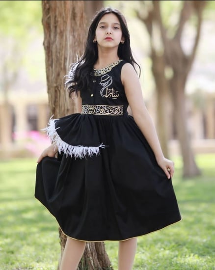 فستان الريش بناتي