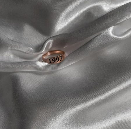 خاتم نسائي ناعم بالاسم او التاريخ حسب الطلب من كازار