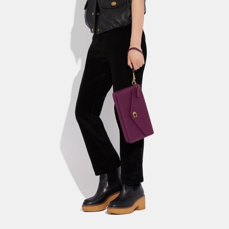 حقيبه من COACH