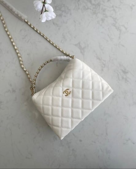 حقيبه من CHANEL