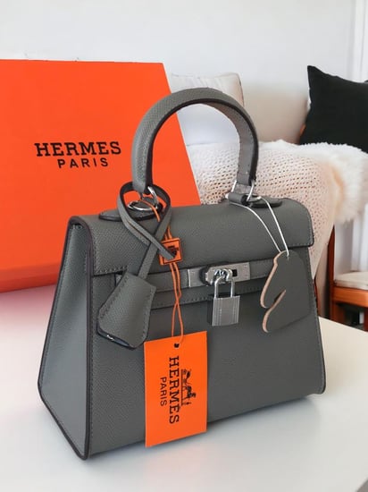 حقيبه نسائيه من Hermès
