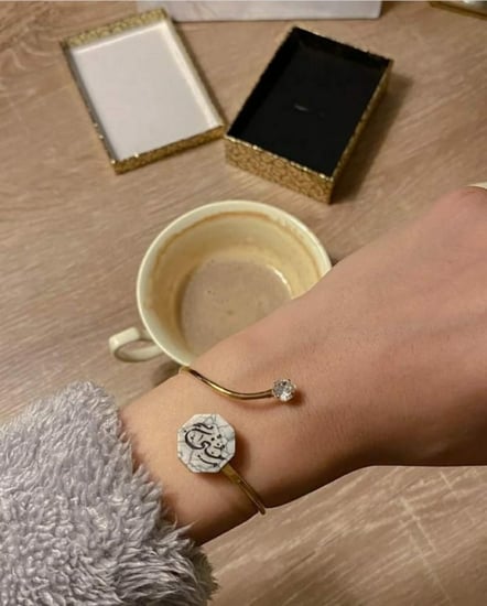 تسوق الان اسواره صدفيه نسائيه بالاسم تصميم حسب الطلب