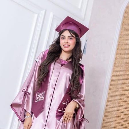 عبايات تخرج 2026