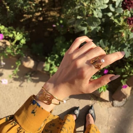 اسواره وخاتم مطليه ذهب بالاسم حسب الطلب -كازار