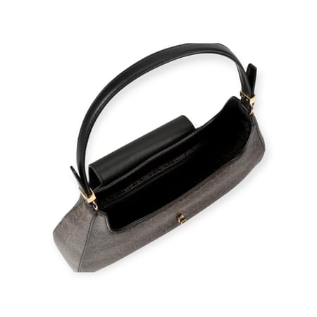 شنطة نسائية بتصميم راقي من ماركة كالفن