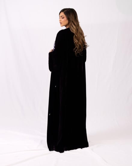 عباية مخمل ياباني شك يدوي