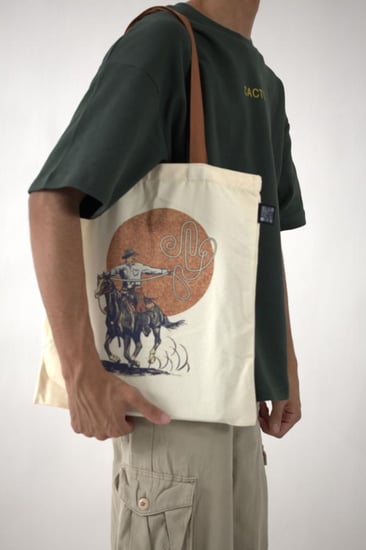 Tote bag