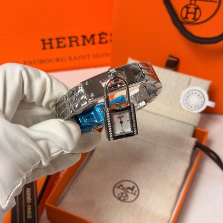ساعة ماركة هيرمز ( سوار )
