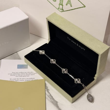 إسوارة ( فان كليف )