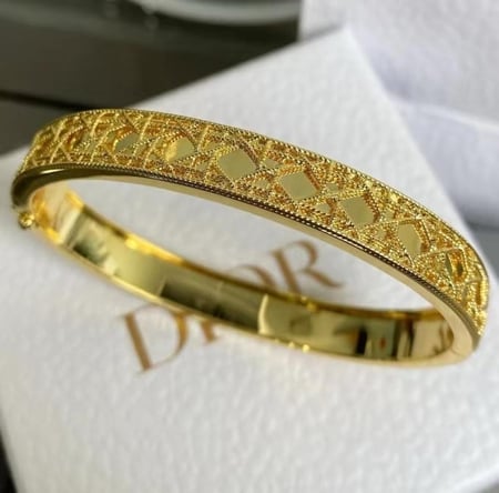 إسوارة ماركة ( DIOR )