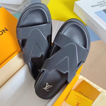 سليبر ماركة ( لويس فيتون )