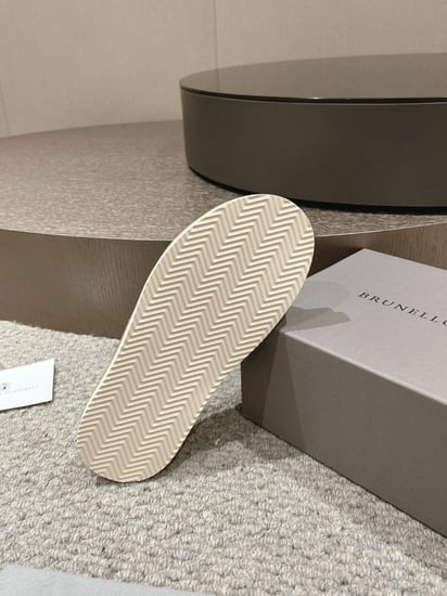 سليبر ماركة ( برونيلو كوتشينيلي )