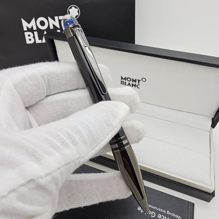 مونت بلانك ستار ووكر الفضاء