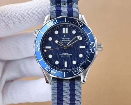 أوميجا جيمس بوند 007