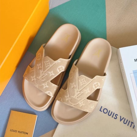 سليبر ماركة ( لويس فيتون )