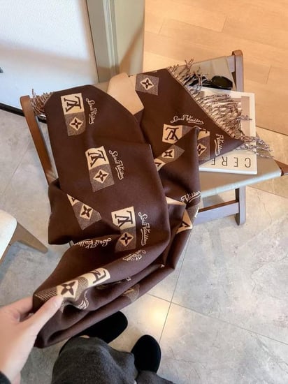 سكارف - لويس فيتون