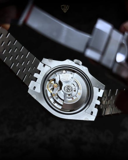 GMT بروس واين - سويسري