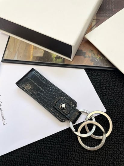 ميدالية مونت بلانك جلد