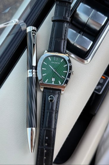 طقم ماركة أقنر (ساعة + قلم)