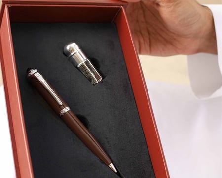 طقم براون باج قلم و دهن عود 28