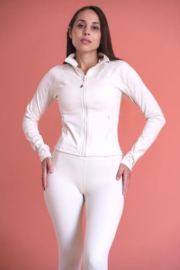 طقم يوجا ابيض  (Defined Jackets & Yoga Pants)
