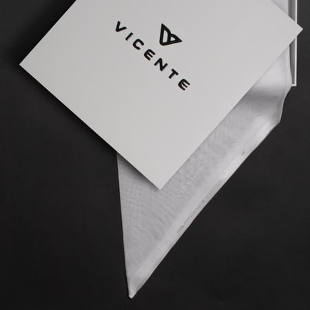 غترة سويسري فاخرة  ماركة فيسنتي متجر التويجري