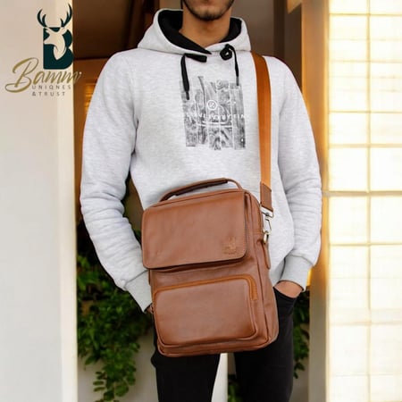 حقيبة كروس رجالي  جلد طبيعي أصيل من BAMM GULF موديل - 2228