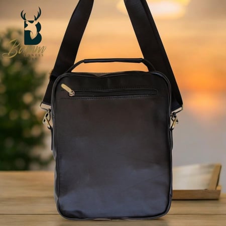 حقيبة كروس رجالي  جلد طبيعي أصيل من BAMM GULF موديل - 2228