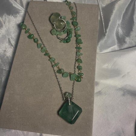 توله عطر fluorite