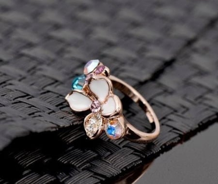 خاتم نسائي مطلي بالذهب مقاس 7.25 أمريكي