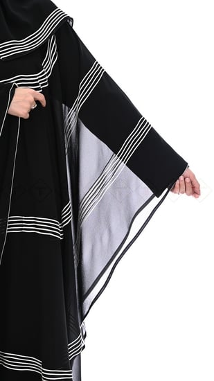 عباية كتف فراشة