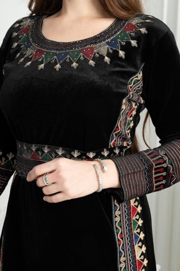 فستان تراثي ريفا خطين