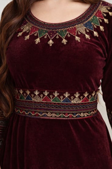 فستان مخمل تراثي ريفا