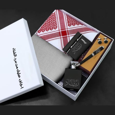 بوكس رجالي راقي يحتوي قماش شتوي مع شماغ وإكسسوارات مميزة