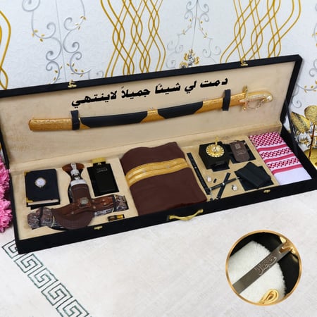 بوكس سيف ومشلح حساوي مع شماغ فخم