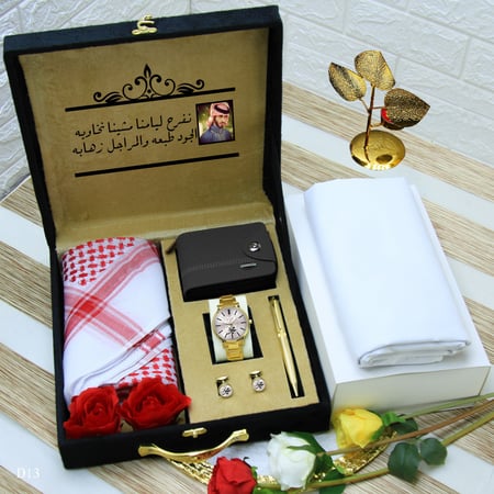 بوكس فخم رجالي صيفي شماغ وقماش وساعه بالاسم