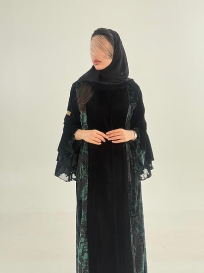 عباية غيوم بقماش مخمل كوري تدخيلات شيفون اخضر
