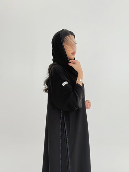 عباية امثال بقماش انترنت كويتي  بتطريز كحلي