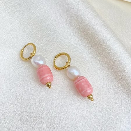 Natural pearl earrings