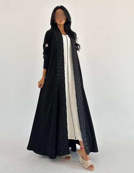 كريب صيفي مطرز اسود كلوش اكمام استرتش ضيقة