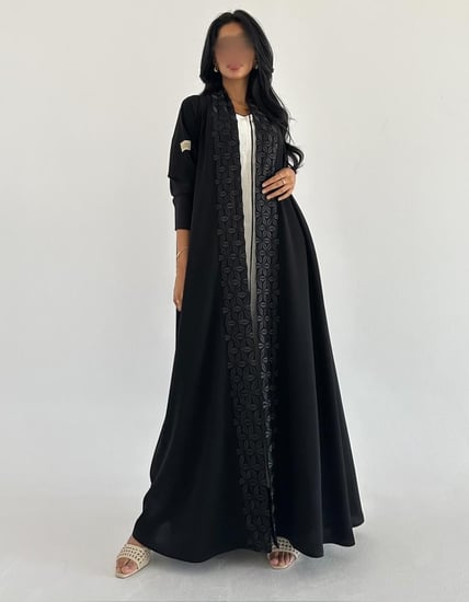 كريب صيفي مطرز اسود كلوش اكمام استرتش ضيقة