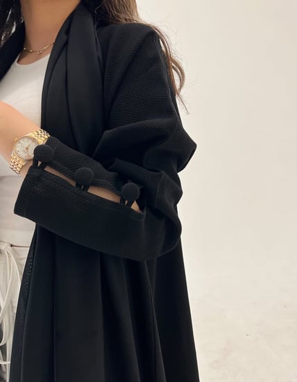 عباية جاكار كلوش أكمام بأزرار