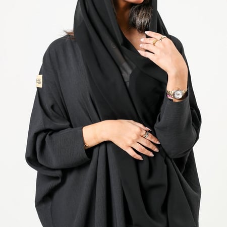 عبايه سوده ساده نص فراشة كريب - عبايات سرداب