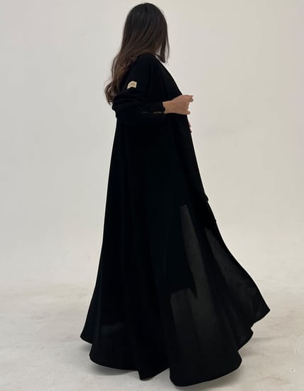 عباية جاكار كلوش أكمام بأزرار