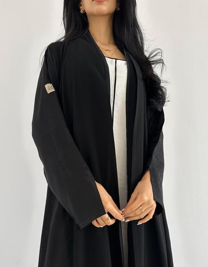 كريب خفيف كلوش حرير جاكار في الجوانب