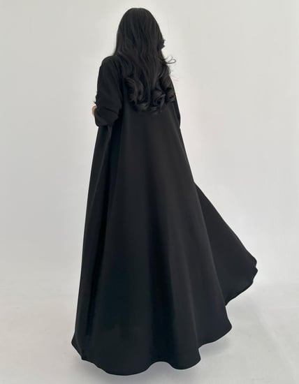 كريب ملكي وجاكار واقف كلوش