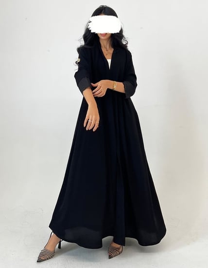 كريب أسود مع لنن مخرم من الخلف