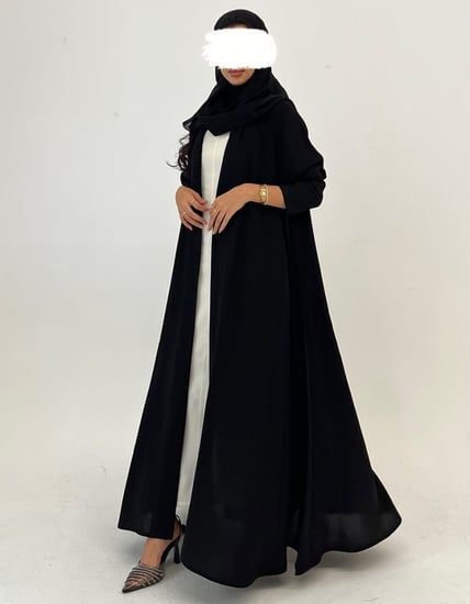 عباية عملية كريب أسود كلوش ساده