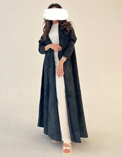 عبايه تفته كلوش مع لمعة خفيفة - عبايات سرداب